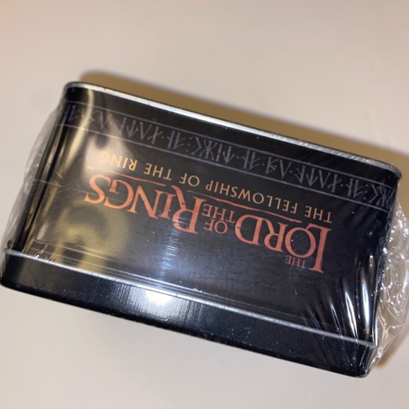 Lord Rings Fellowship Of The Ring Action Flipz Cards Tin Sealed LOTR Artbox Gold - Picture 4 of 6